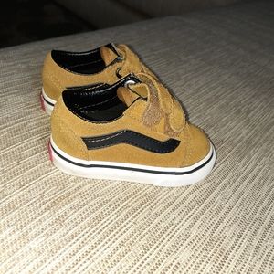 Baby shoes